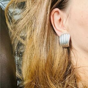 Vintage Hollow Sterling Silver Chunky Shell Earrings